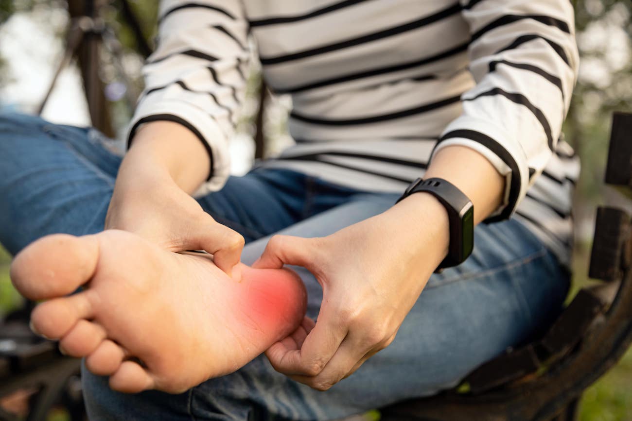 Signs of Plantar Fasciitis and Treatment Options